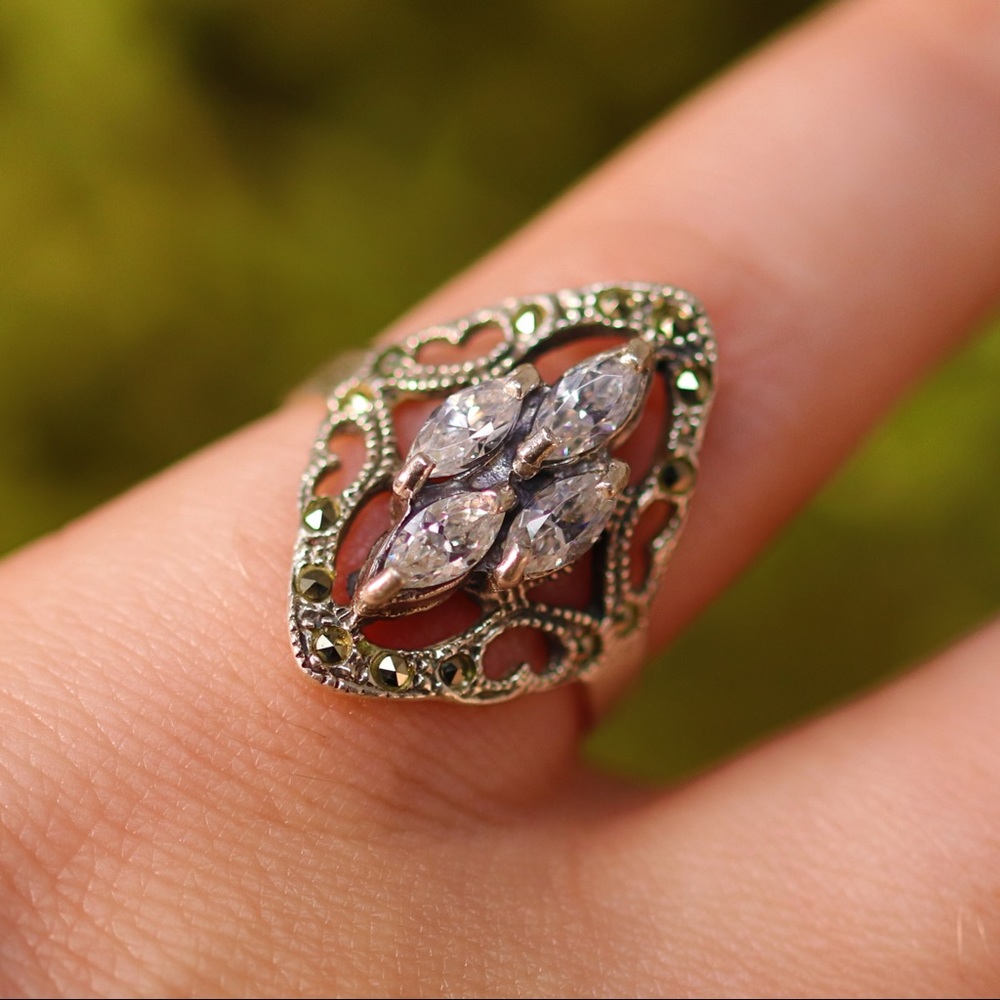 Unique Vintage Sterling Silver Ring